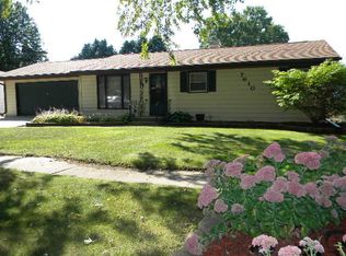 7610 Eastmont Ave, Loves Park, IL 61111