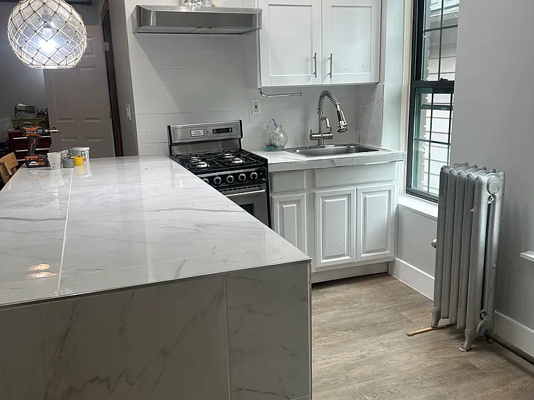 643 N Main St #2 — Photo 8