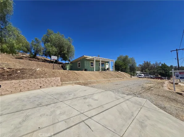 28530 Williams Dr, Canyon Lake, CA 92587