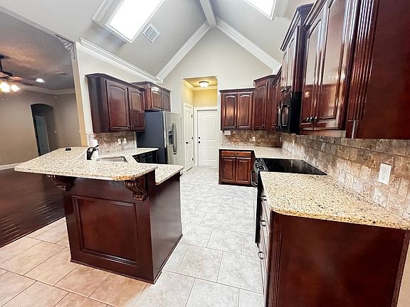 5th image of 394 Half Moon Ct