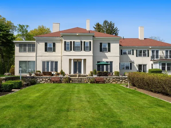 73 Forest St, Manchester, MA 01944
