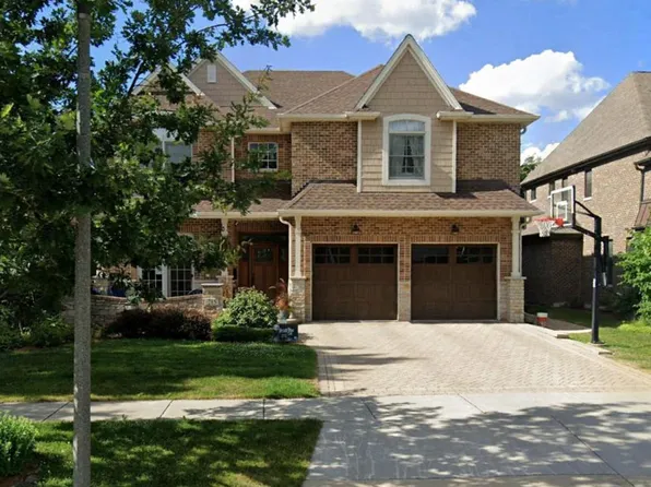 215 E Oneida Ave, Elmhurst, IL 60126