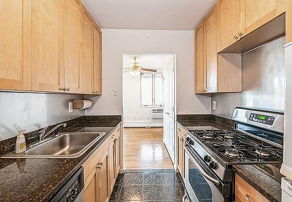 2nd image of 811 5th Ave APT 201