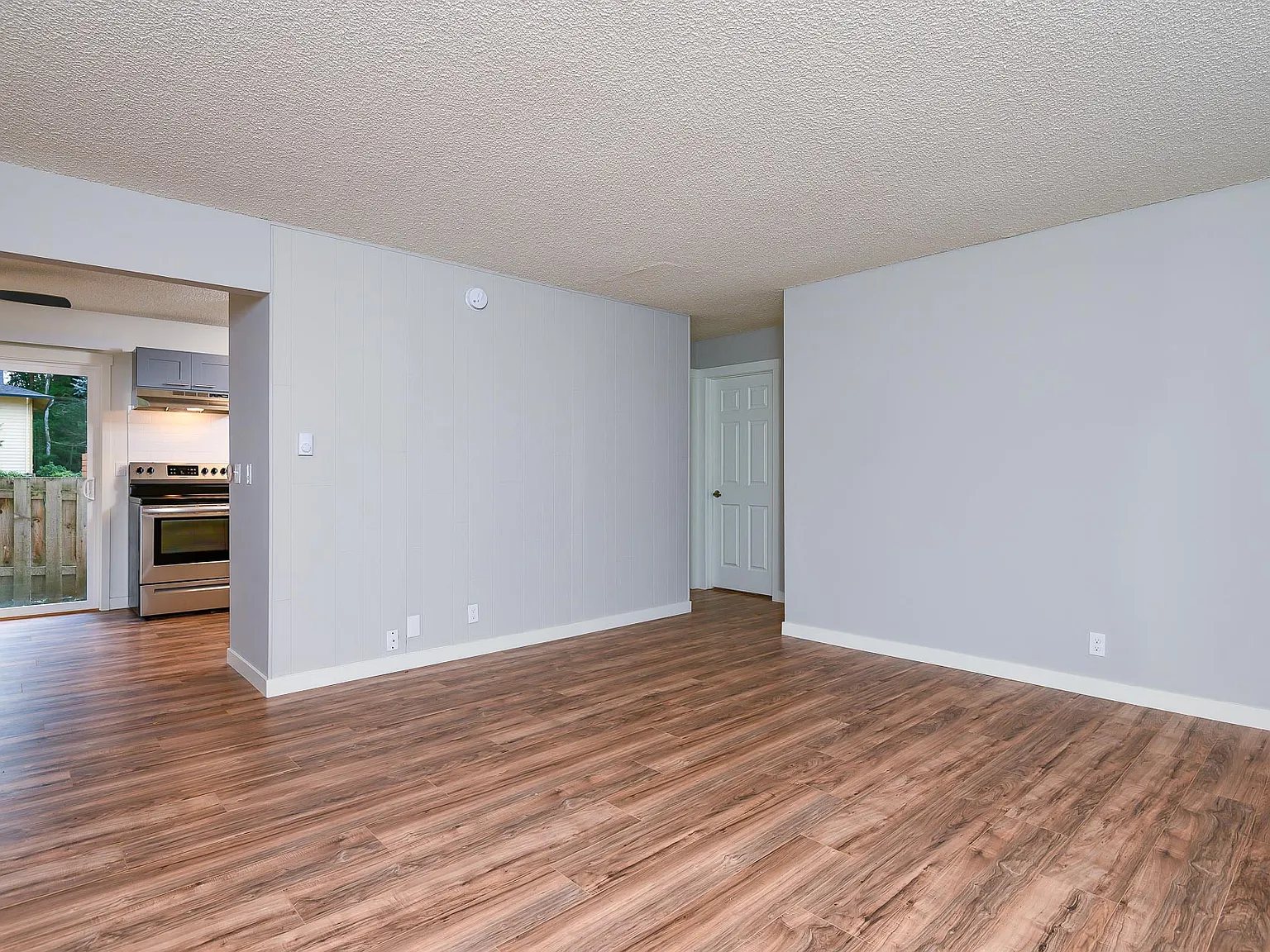 The Hideaway — Photo 3