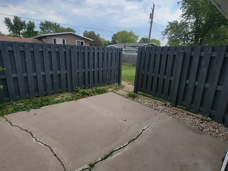 405 Sandalwood Dr — Photo 18
