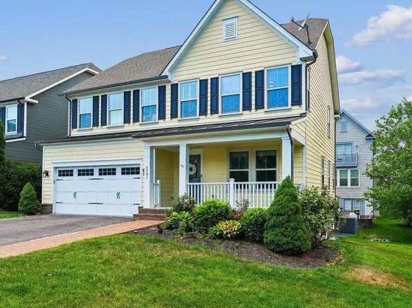 2301 Harmsworth Dr, Dumfries, VA 22026