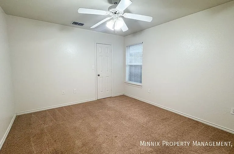 5415 Marshall St #B — Photo 11