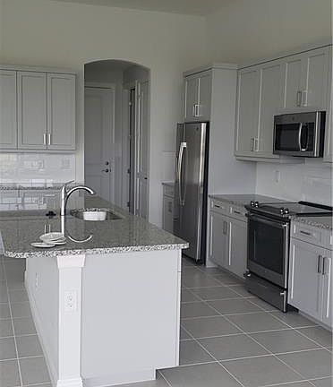 5th image of 424 NE 18th Ave