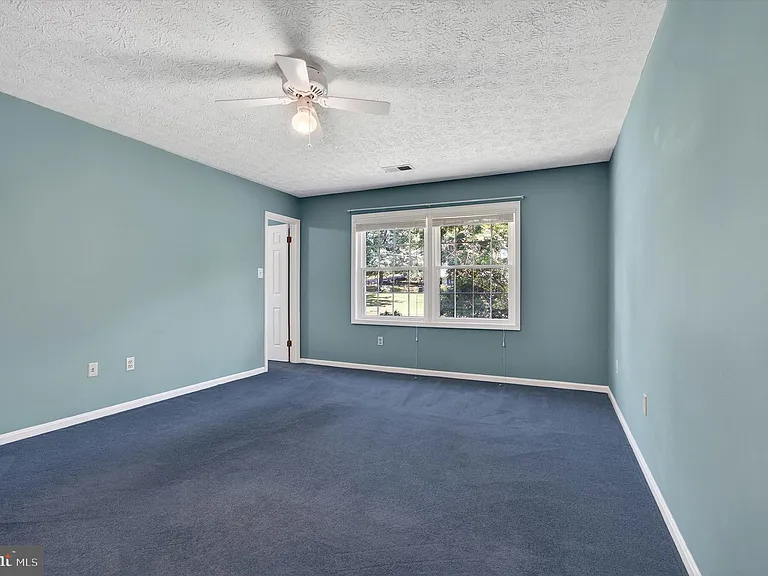 8405 Overlook St — Photo 16