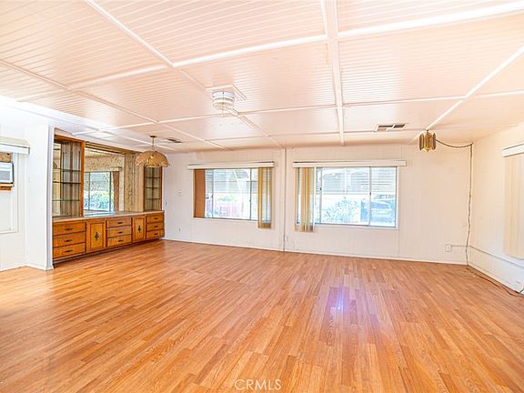 3rd image of 3883 Buchanan St Space 67