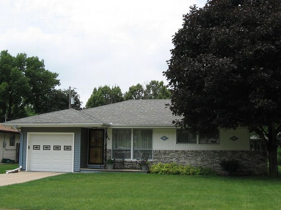 1st image of 2615 Willow St