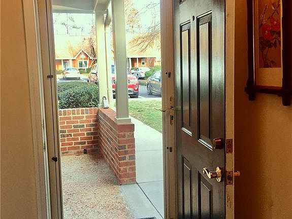 4th image of 3118 Windmoor Ct #10