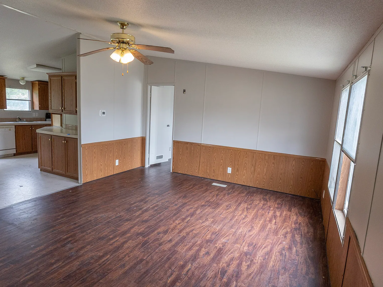3 bed, 1120 sqft, $1,500 — Photo 2