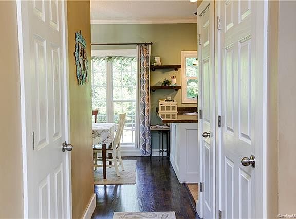 5th image of 113 Johnsbury Dr #15