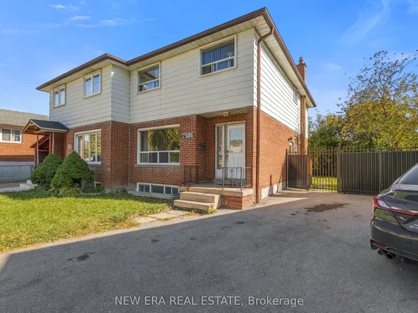 7306 Sills Rd, Mississauga, ON L4T 2K1