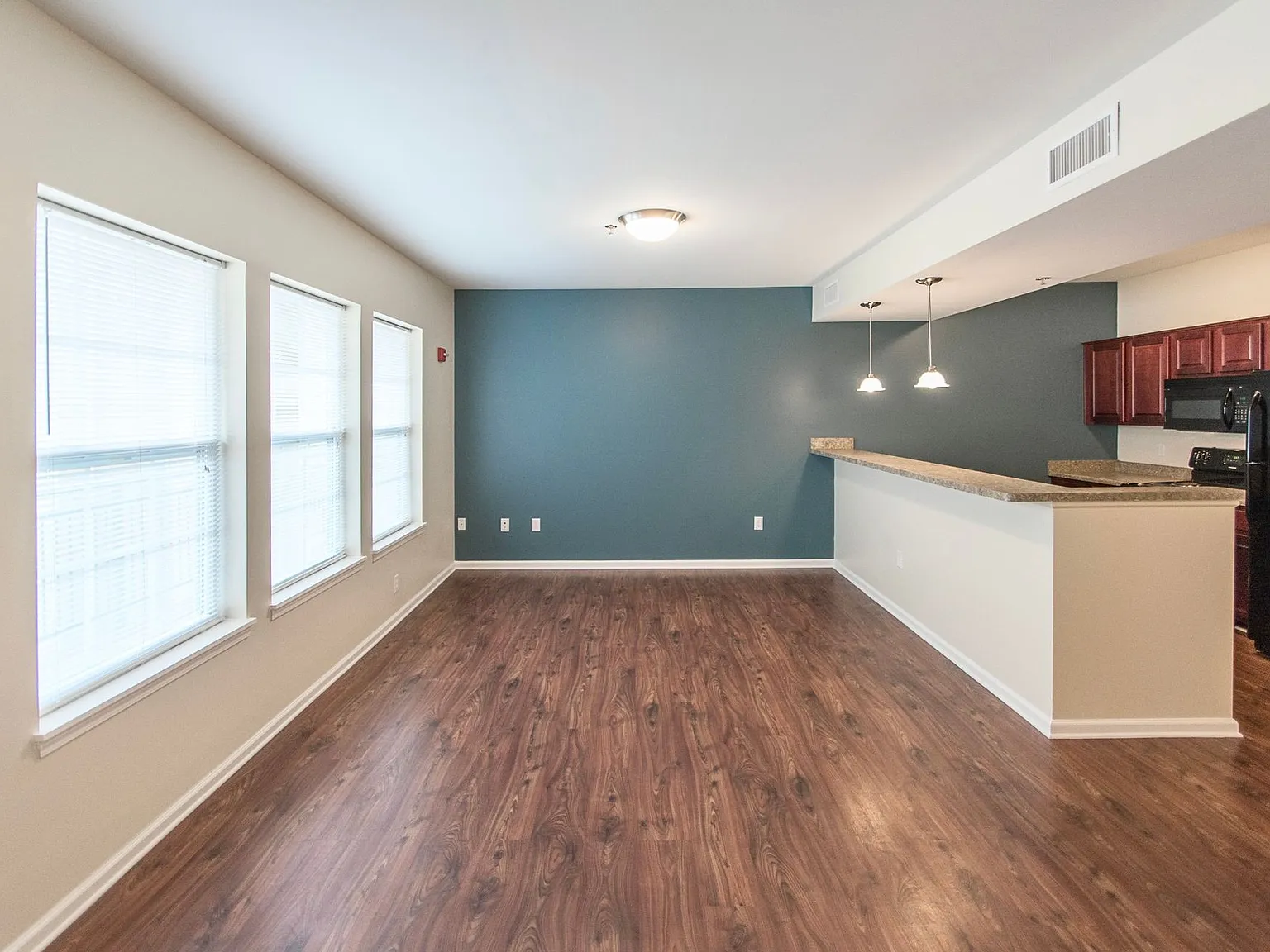 Morton Grad Apartments — Photo 4