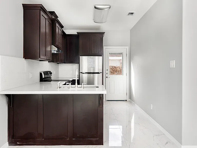 103 E Sgt Leonel Trevino Rd #C — Photo 8