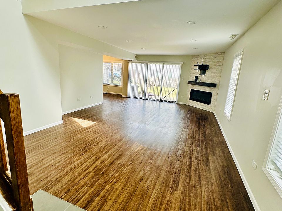 1st image of 211 Carlisle Ave
