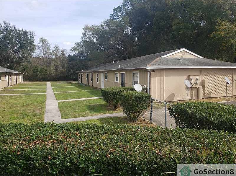 1st image of 4117 Lorenzo Ct APT 2