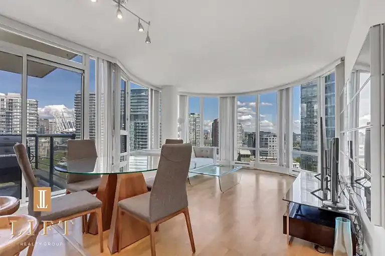 2 bed, 2.0 bath, 937 sqft, $4,100 — Photo 4