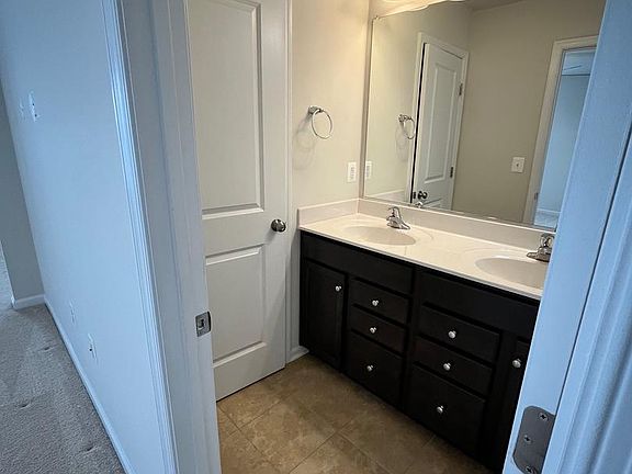 5th image of 12105 Bowling Farm Ct