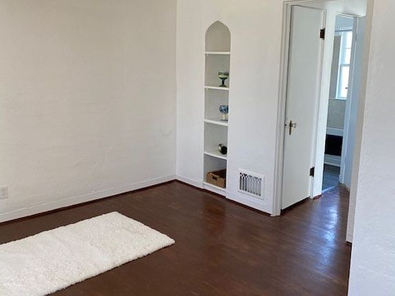 3rd image of 300 N 16th St #16-06