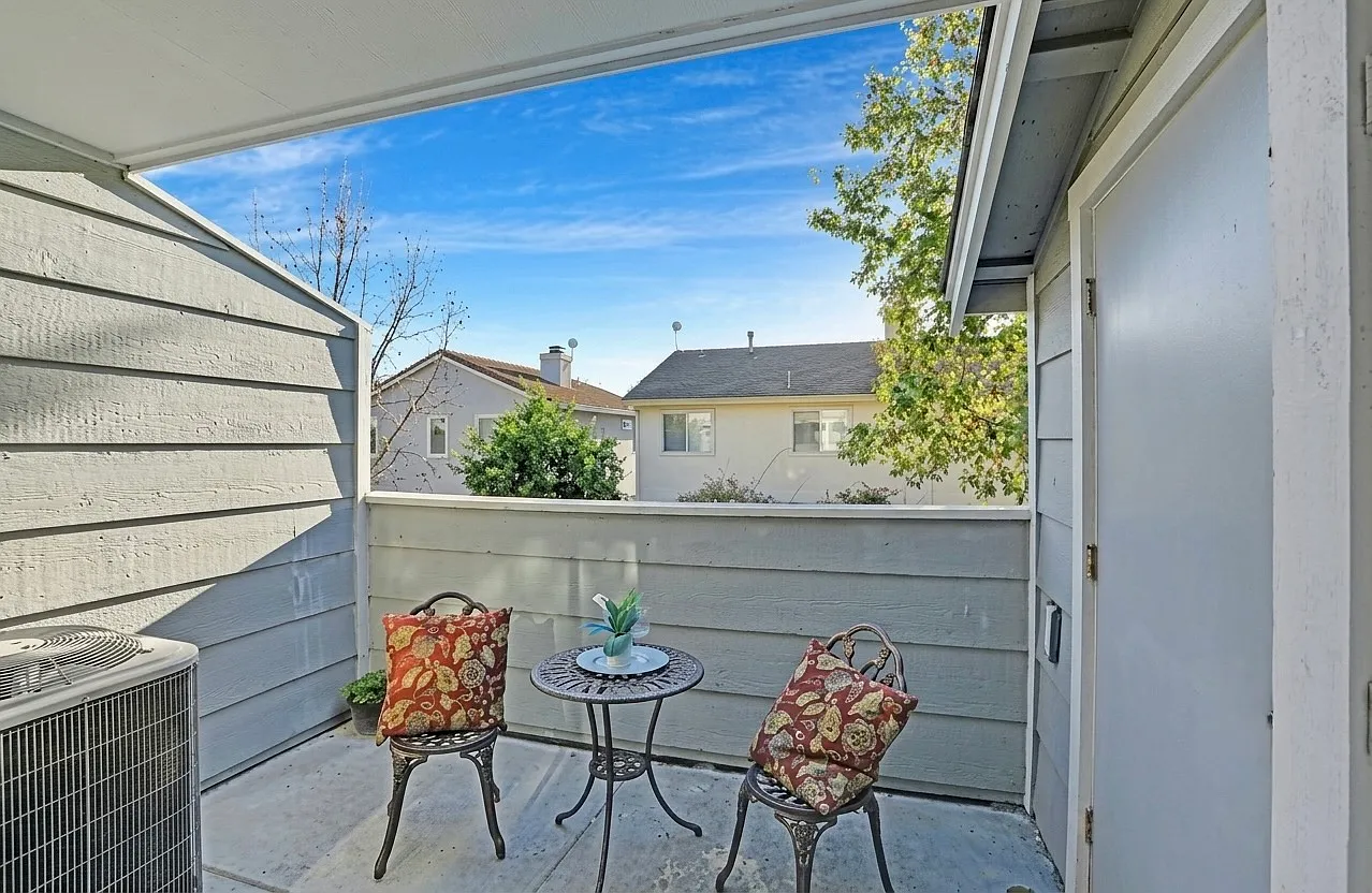 1511 Briartree Dr — Photo 4