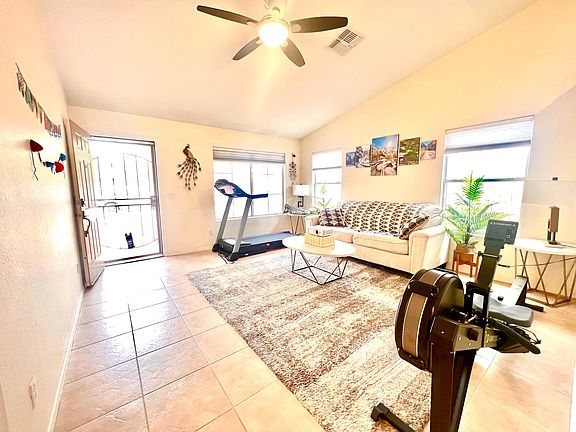 4th image of 1323 W Villa Theresa Dr