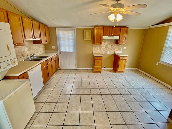 4th image of 2813 S Ruston Ave