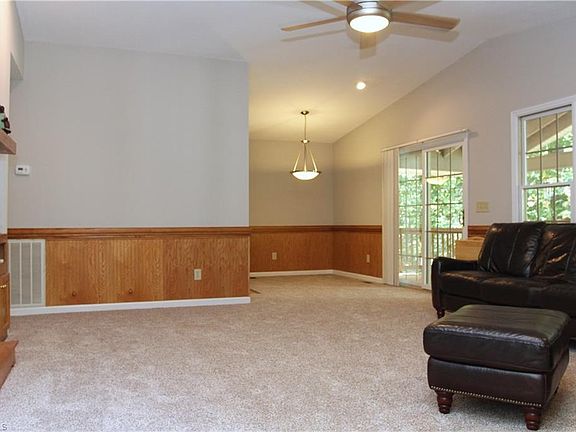 4th image of 2516 Hutchins Hill Ln