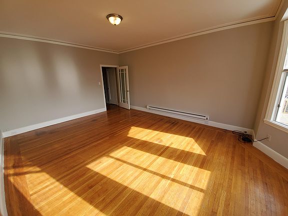 2nd image of 2908 California St #10