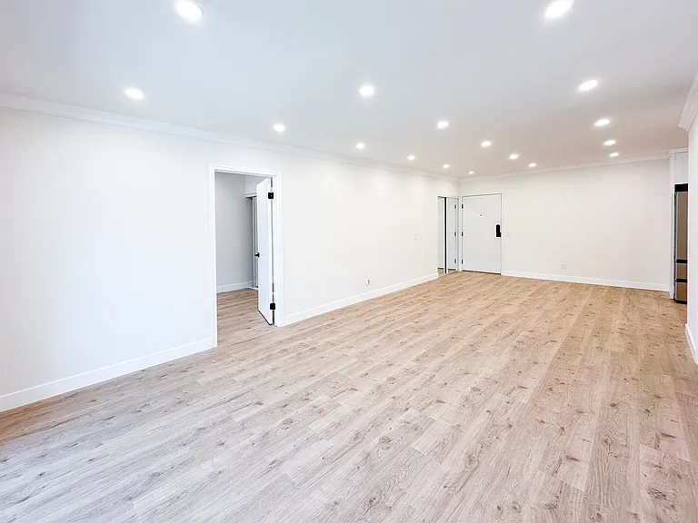 500 Jackson Pl #306 — Photo 6