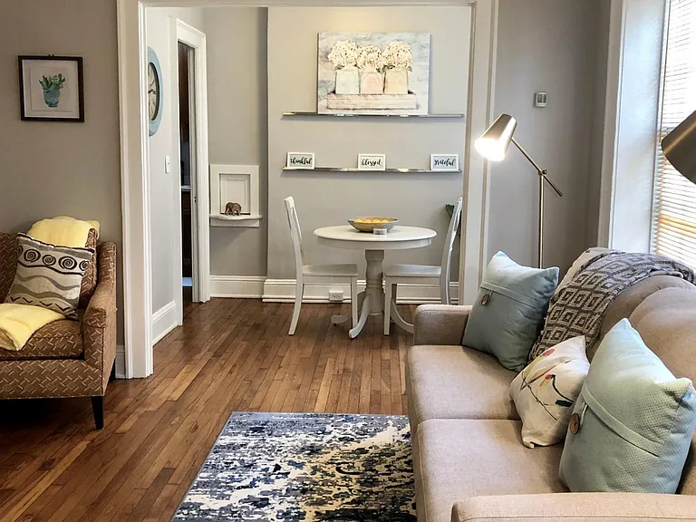 805 Whitaker St #2 — Photo 4
