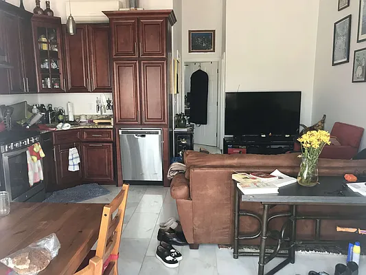 Rented by Steffan Olausson Partridge, LREB | media 27