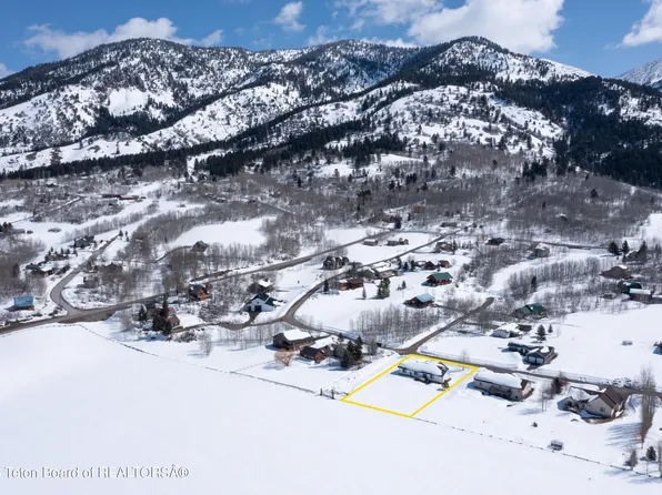 274 W Elkhorn Dr, Star Valley Ranch, WY 83127