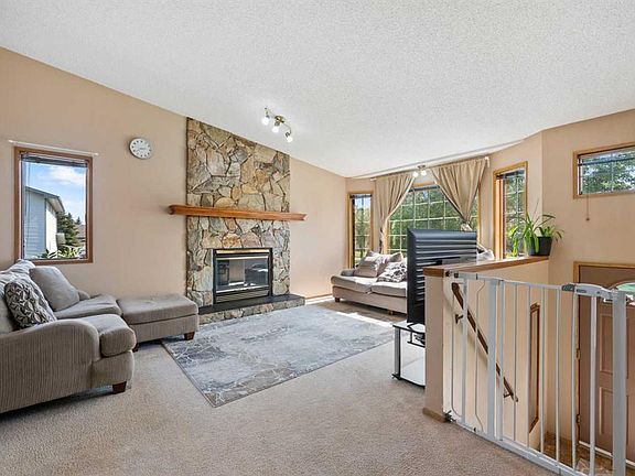2nd image of 327 S Shawbrooke Cir SW
