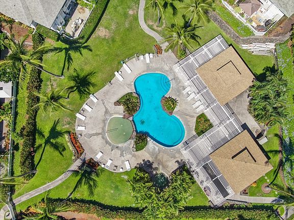 3rd image of 75-6081 Alii Dr APT Ee201