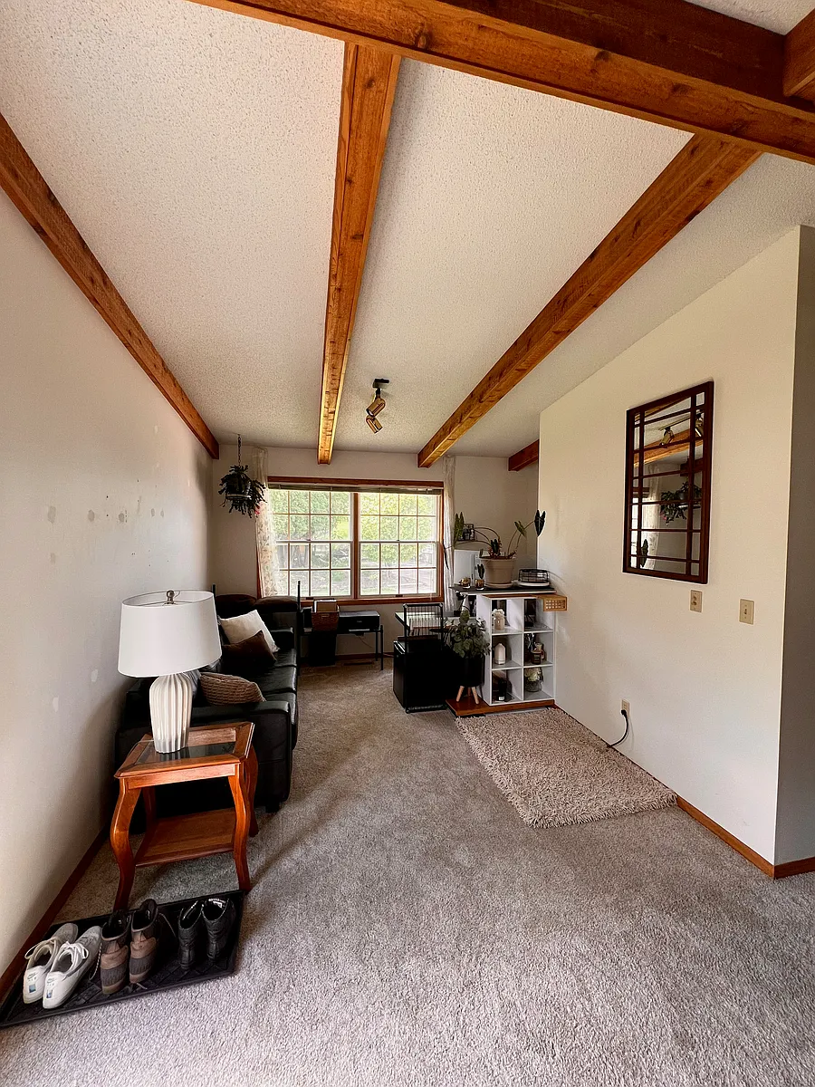 Building Photo - 4045 Alberta Dr NE #1