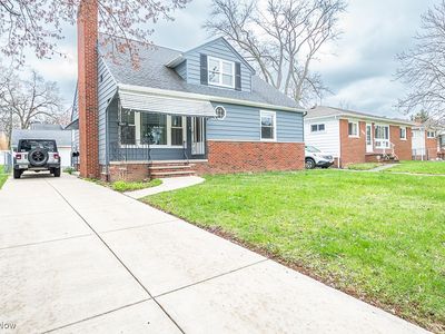 5947 Pearl Rd, Parma Heights, OH, 44130