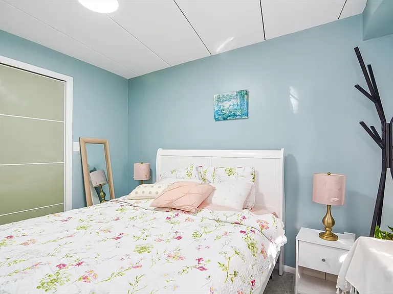 54 Concord Ave #102 — Photo 8