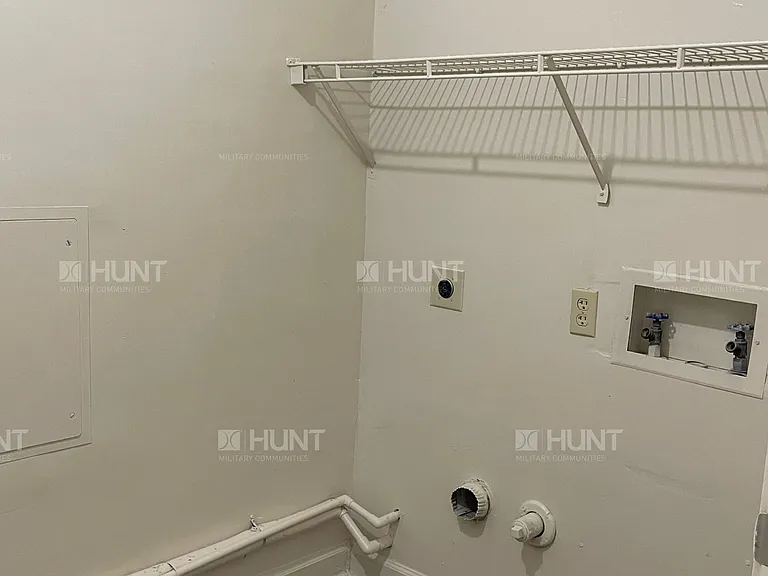 1652B Mercury Dr — Photo 17