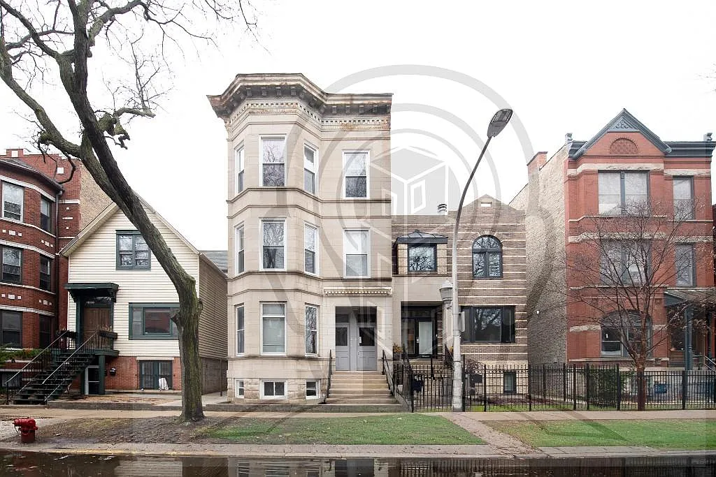 1 bed, 1.0 bath, 700 sqft, $2,050 — Photo 1