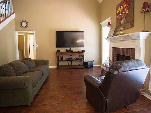 5th image of 105 Sophia Ln