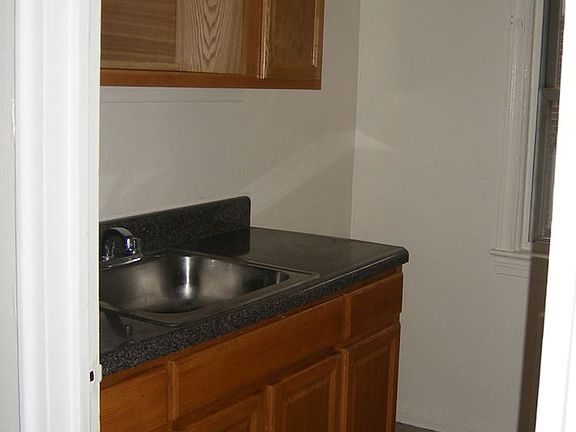 3rd image of 66 Melmore Gdns APT 204