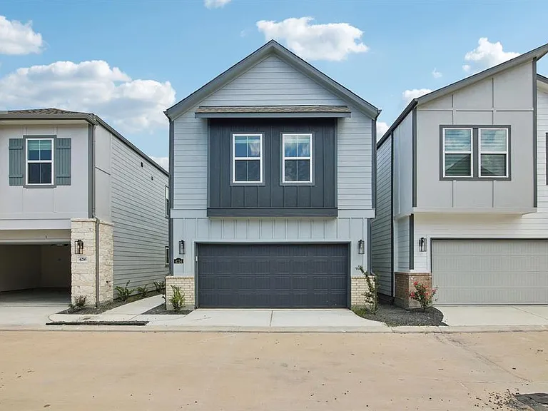 4214 Hatch Silo Ln — Photo 1