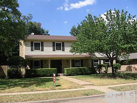 2nd image of 1312 Glen Cove Dr