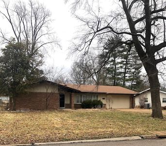 1526 Papillon Dr, Saint Louis, MO, 63146
