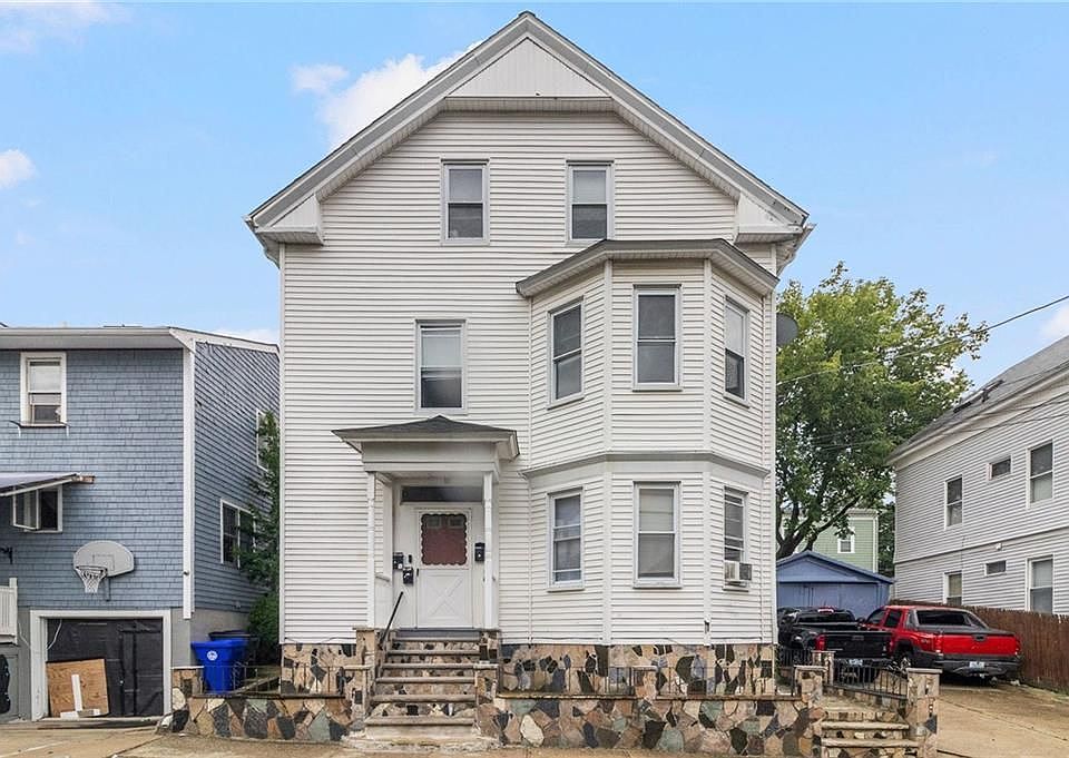 1st image of 81 Lancaster St #2