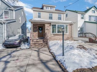 24015 Mayda Rd, Rosedale, NY 11422