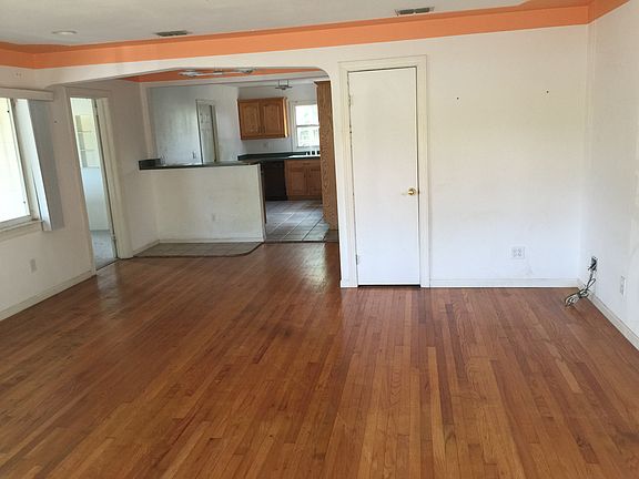 3rd image of 3128 Prescott St N